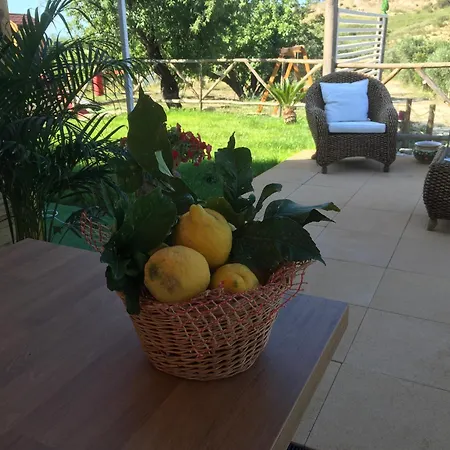 Adenzia Κατάλυμα σε φάρμα Πόρτο Εμπέντοκλε